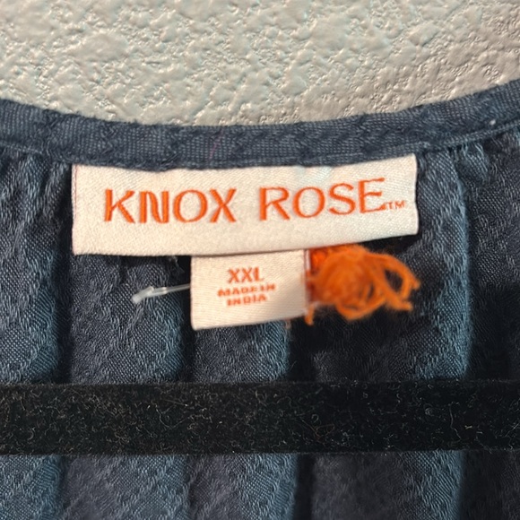 Knox Rose Blue Textured Top - Picture 2 of 2
